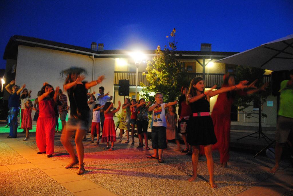 Village Vacances Le Junka В'є-Буко-ле-Бен Екстер'єр фото
